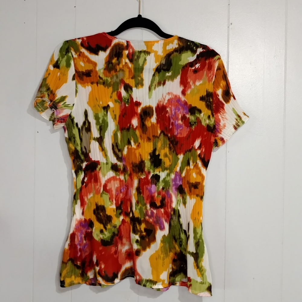East 5th Ruffled Short Sleeve Blouse - Picture 2 of 7